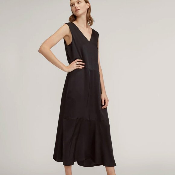 Everlane Dresses & Skirts - Everlane Black Deep V-neck Maxi Dress